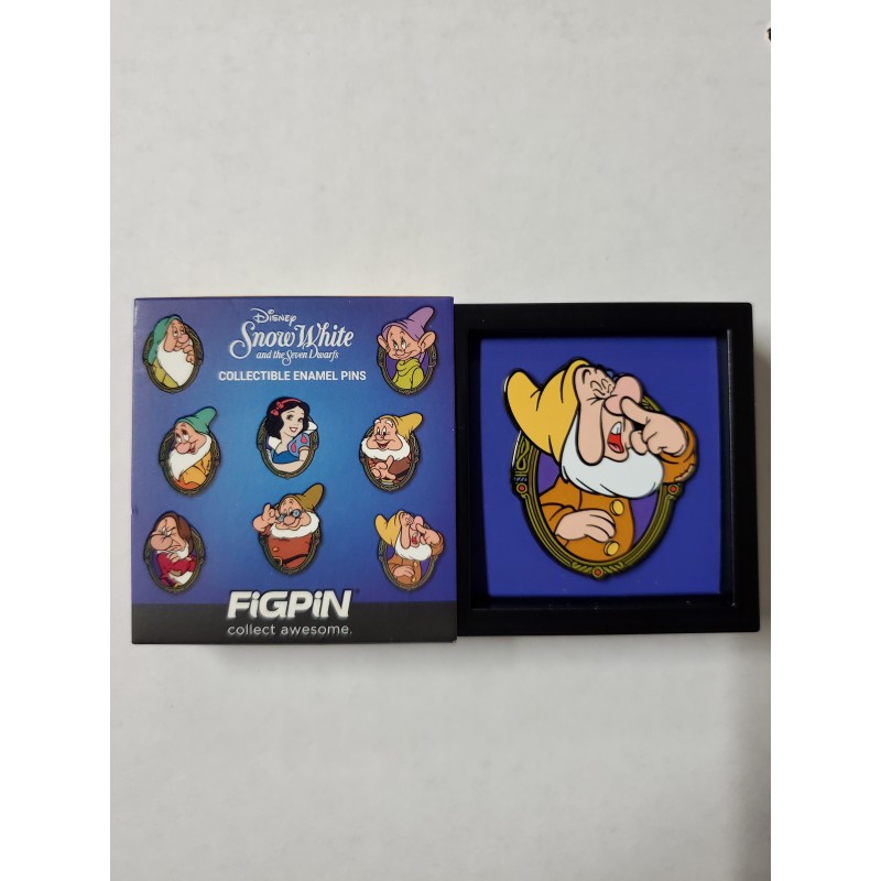 Sneezy (Y289) Disney Snow White Series 1 Mystery FiGPiN Pin